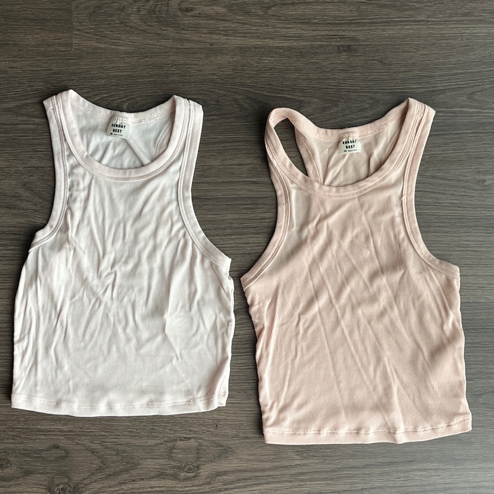 Two SUNDAY BEST Tank Tops - Picture 4 of 6